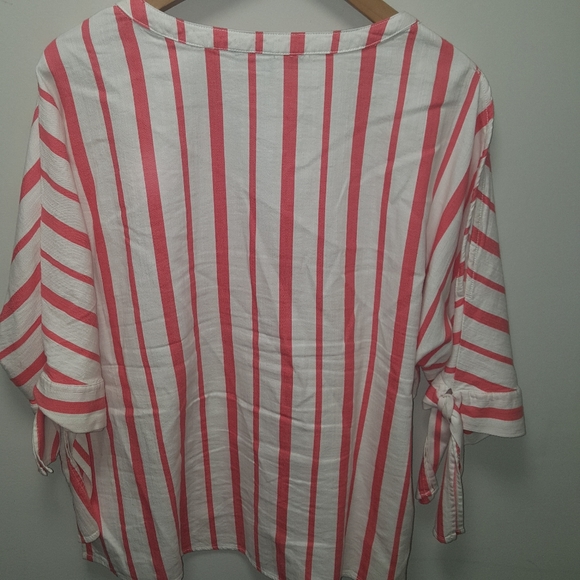 Valvet Heart | Striped Casual Top - Picture 4 of 5